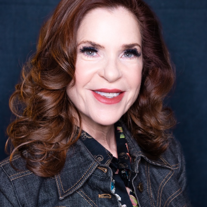 Photo of Michelle Champoux.